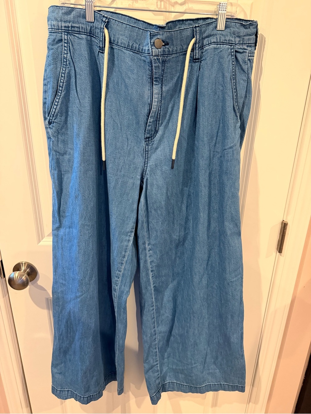 Old Navy High Rise Drapey Drawcord Wide Leg Blue Jeans Size 14